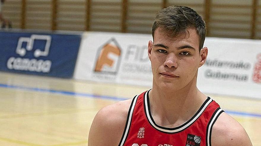 El jugador del ENERparking Basket Navarra Hugo Jiménez.