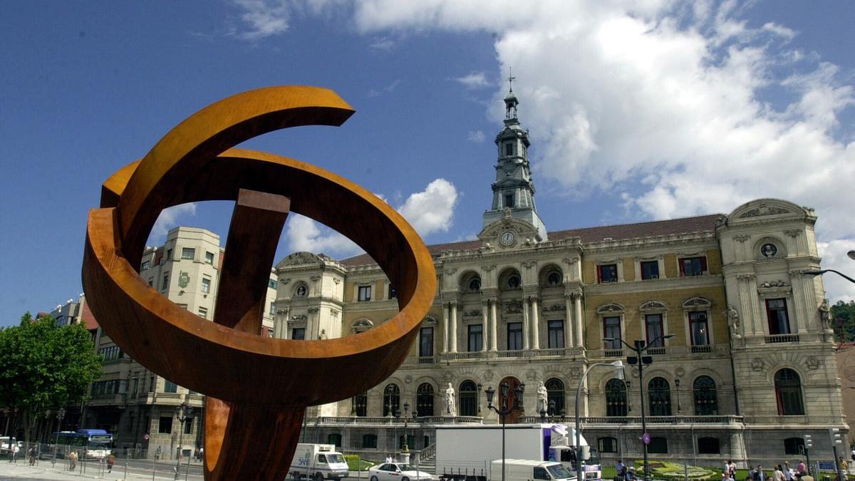 'Variante ovoide de la desocupación de la esfera', en Bilbao.