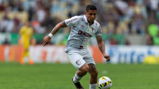 Mario Pineida, con la camiseta del Fluminense.