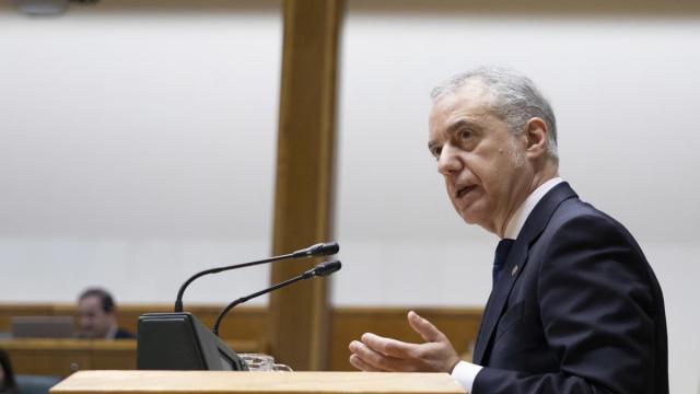 En el que puede ser el último pleno de control al Gobierno en el Parlamento Vasco, el lehendakari ha cargado contra EH Bildu a la que acusa de "no aceptar la pluralidad, la representación institucional y las reglas de juego de la democracia si n