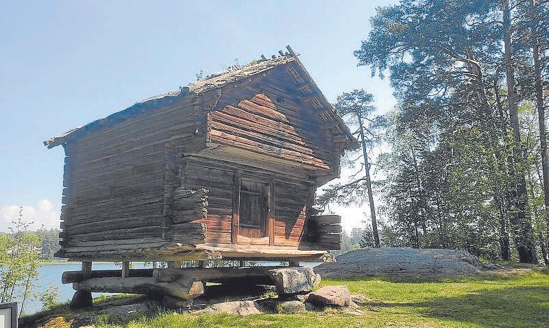 Seurasaari uharteko etxe tradizional bat.