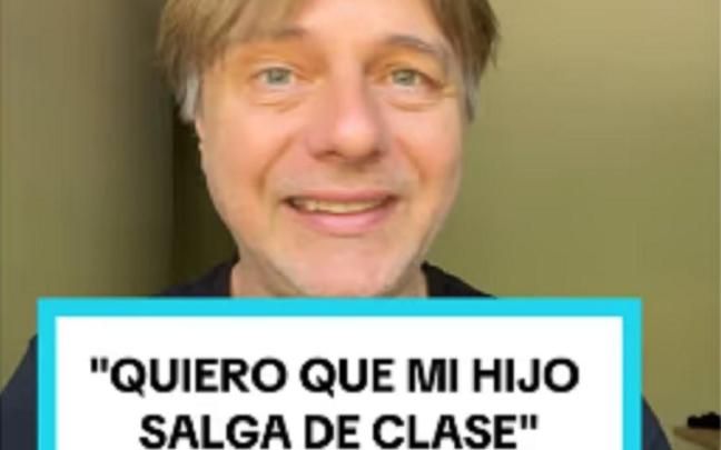 El director del colegio, explicando lo sucedido. / TikTok (@alexletosa) El director del colegio, explicando lo sucedido.