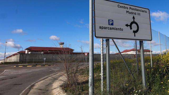 Acceso a la prisión de Valdemoro, en Madrid