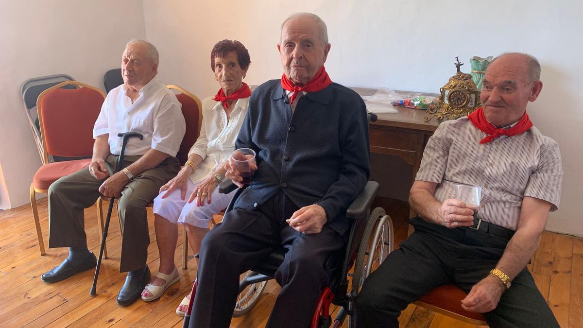 Mari Ardanaz, Teresa Ojer, Javier Ayape y Juanjo Leoz.