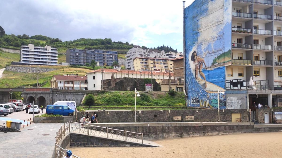 El acceso a la vivienda es un problema generalizado al que Deba no es ajeno.