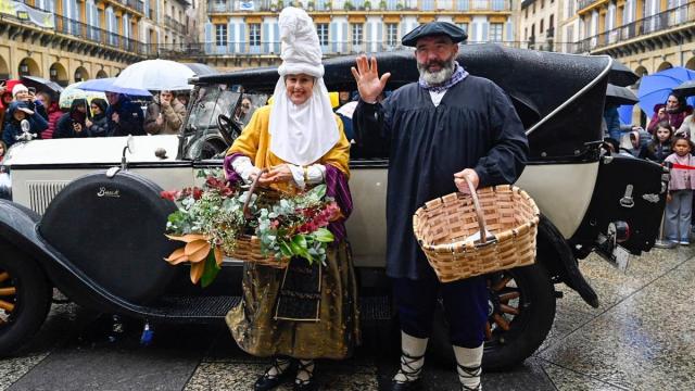 Olentzero y Mari Domingi ya están en Donostia / Arnaitz Rubio