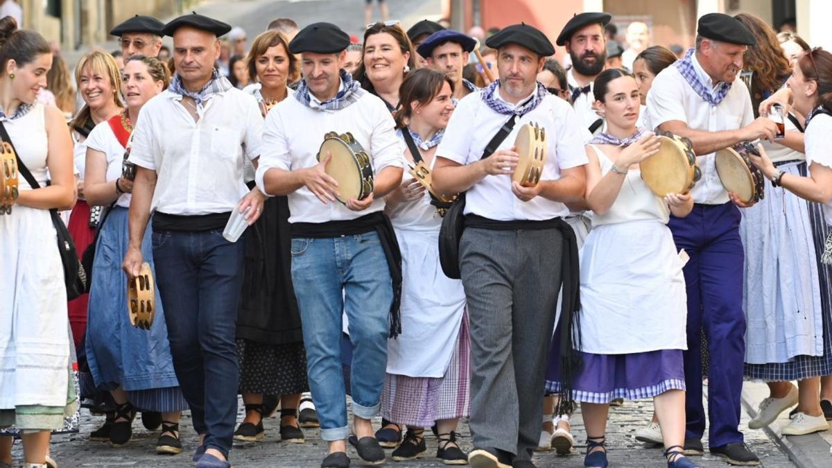 Kalejira durante la Euskal Jira de Irun.