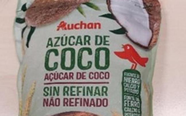 La AESAN amplía la alerta por la presencia de sulfitos no declarados en varios lotes de azúcar de coco.