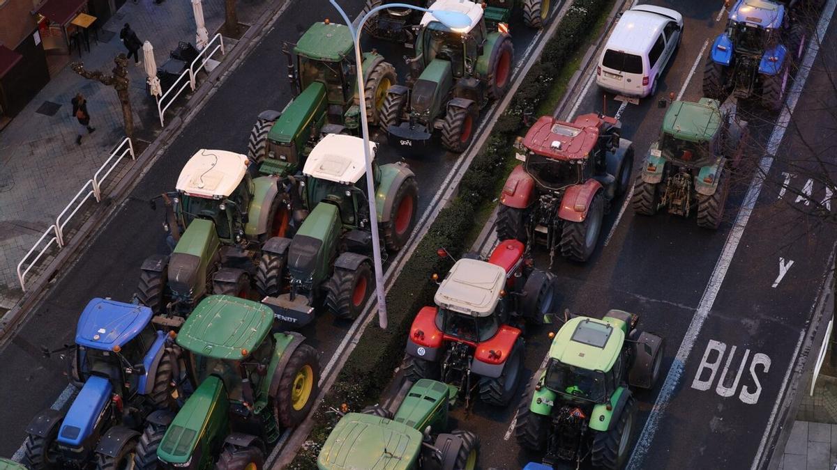 Miles de tractores han colapsado estos días un gran número de vías y localidades.