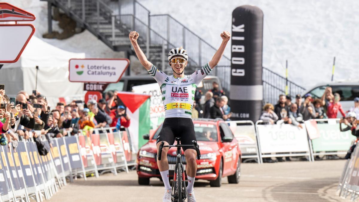 Tadej Pogacar (UAE Team Emirates) gana la tercera etapa de la Volta a Catalunya, disputada entre Sant Joan de les Abadesses y Port Ainé.