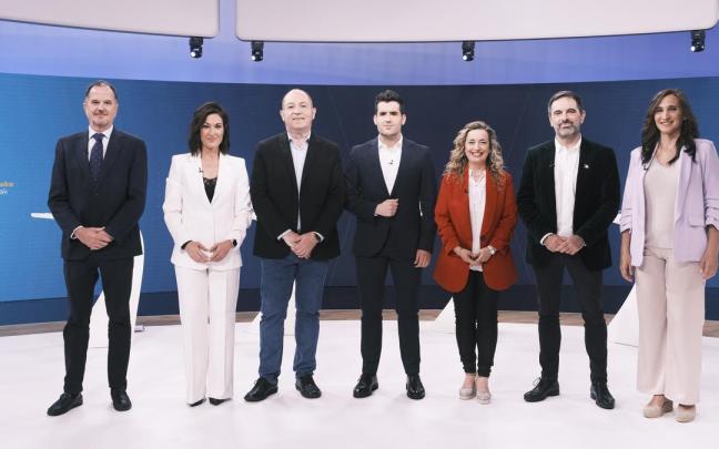 Iturgaiz (PP), Agirregoitia (PNV), Barrena (EH Bildu), Lainez (PSE), Larrea (Podemos) y Echeveste (Podemos), en el debate de ETB-1 / ETB Iturgaiz (PP), Agirregoitia (PNV), Barrena (EH Bildu), Lainez (PSE), Larrea (Podemos) y Echeveste (Podemos), en el debate de ETB-1