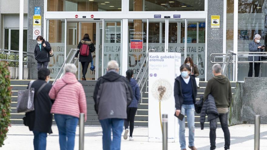 Puerta de acceso al Hospital Donostia