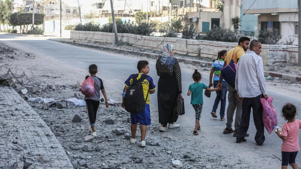 Una familia palestina, en la Franja de Gaza.