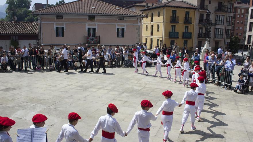 Sokadantza infantil de las Loinatz jaiak de Beasain