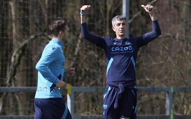 Imanol, durante el entrenamiento de este miércoles previo al partido contra la Roma