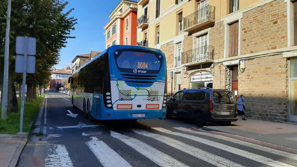 Nafarroa Etorbidea pasará a ser una vía de sentido único ascendente desde la rotonda del 'matadero' hasta Kontzeziño, esta última incluida.