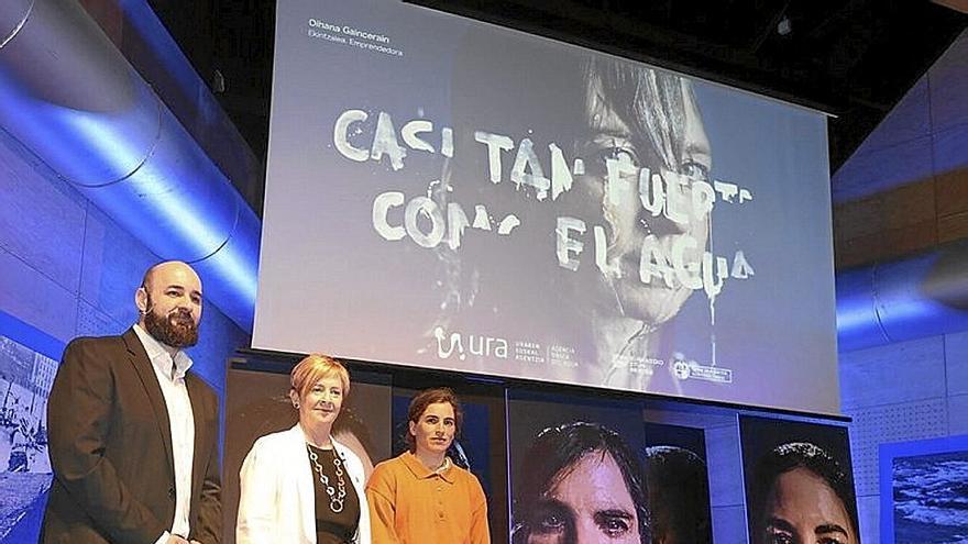 Aristi, Tapia y Chorraut, en la presentación de la campaña. | FOTO: IREKIA