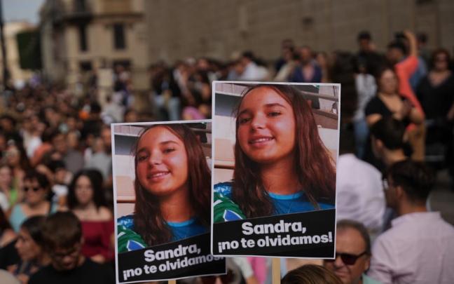 Pancartas durante la huelga general estudiantil en solidaridad con Sandra Peña, contra el bullying y los discursos de odio