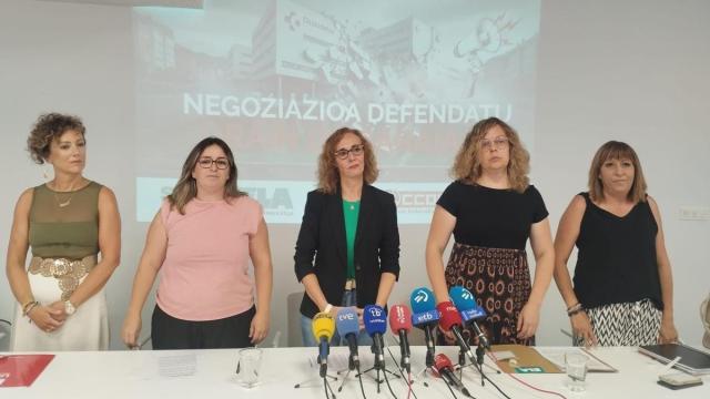 Sindicatos anuncian convocatoria de huelgas y movilizaciones en Osakidetza en otoño.
