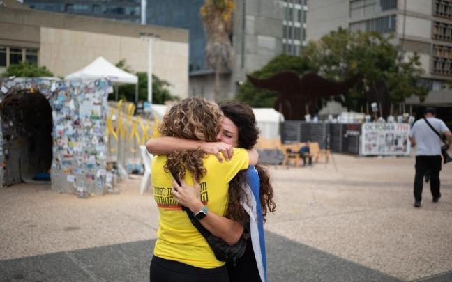 Celebraciones en Tel Aviv tras la consecución del acuerdo entre Israel y Hamás