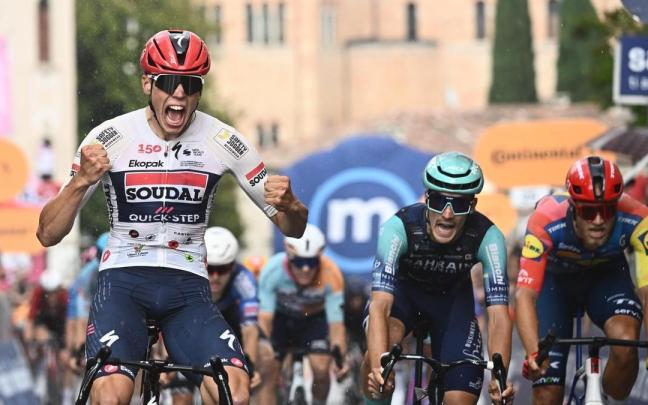 Magnier festeja su tercera victoria.