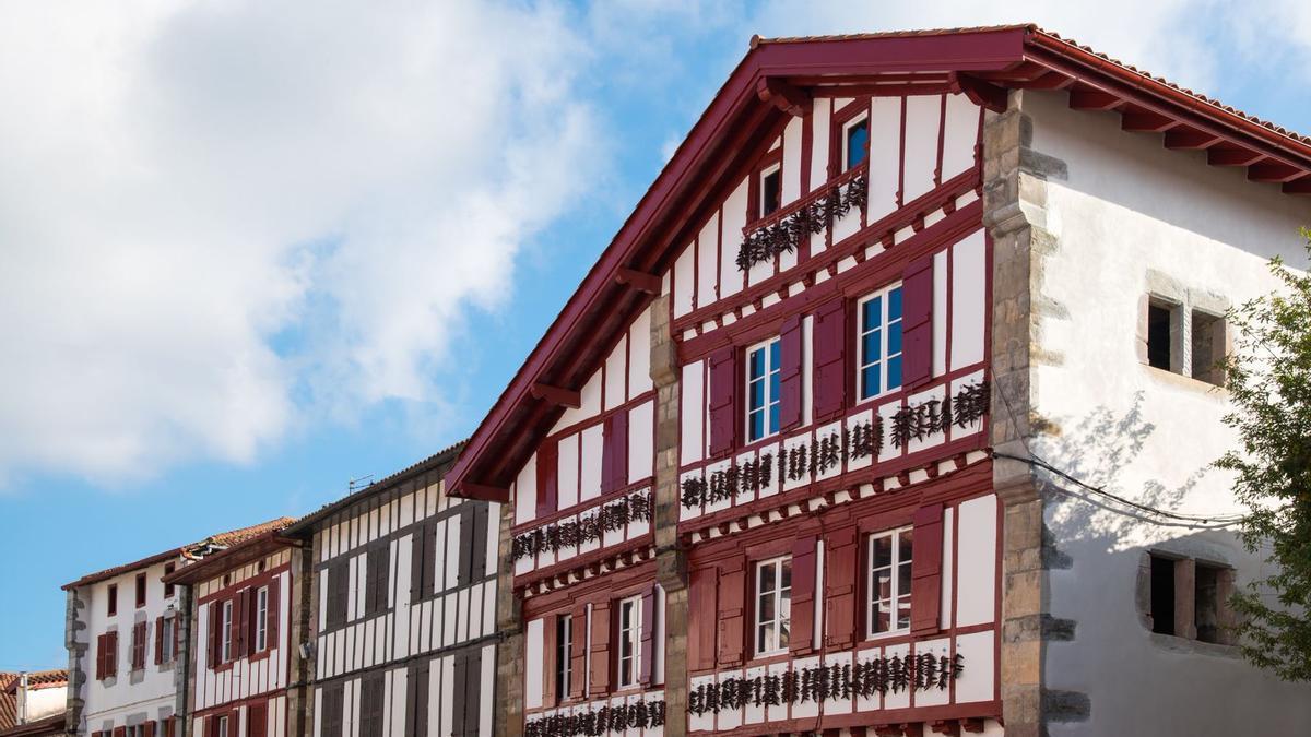 Una ristra de pimientos de Ezpeleta, en Lapurdi