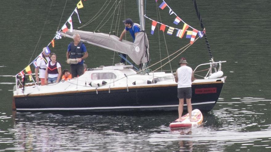 Ullibarri Gamboa tirando la piedra por fiestas de Santa Marina