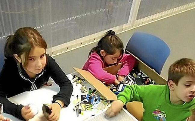 Miembros del TecnoClub de Elburgo. Miembros del TecnoClub de Elburgo.