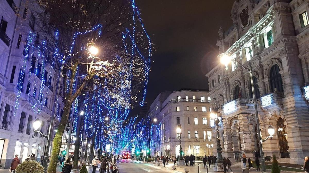 Luces navideñas en la Gran Vía de Bilbao