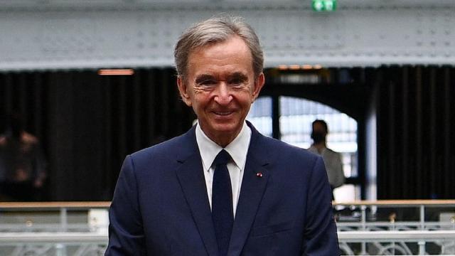 l consejero delegado del gigante francés del lujo Moët Henness y Louis Vuitton (LVMH), Bernard Arnault.
