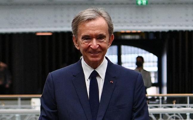 l consejero delegado del gigante francés del lujo Moët Henness y Louis Vuitton (LVMH), Bernard Arnault.
