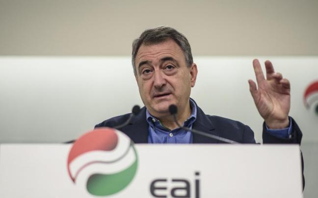 Aitor Esteban comparece ante los medios. / Javier Zorrilla / EFE Aitor Esteban comparece ante los medios.
