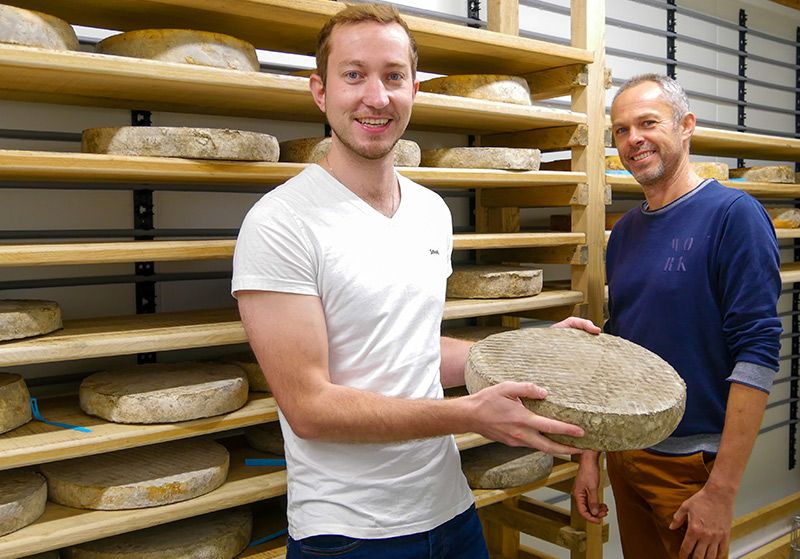 Philippe y Emilien, de la quesería Le Gros Chêne.