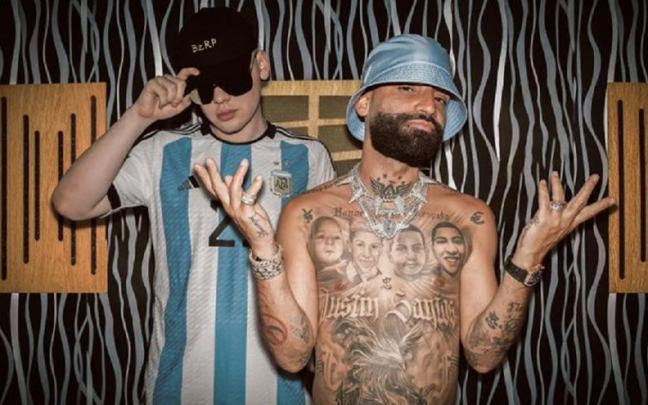 Bizarrap lanza junto a Arcángel su nueva "sesión" tras el éxito con Shakira. Bizarrap lanza junto a Arcángel su nueva "sesión" tras el éxito con Shakira.