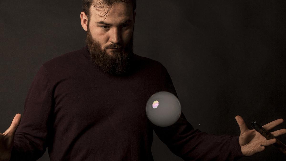 Joshua Kenneth es uno de los nombres destacados del festival de magia de Azpeitia.