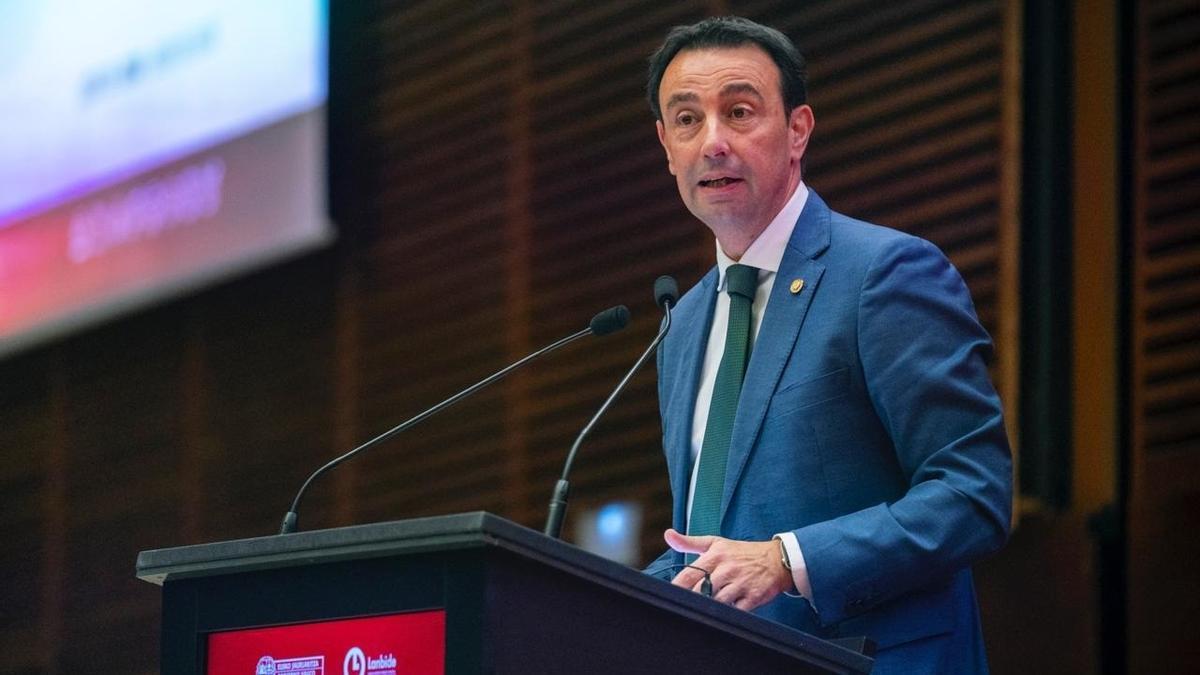 El vicelehendakari y consejero de Economía, Trabajo y Empleo, Mikel Torres.