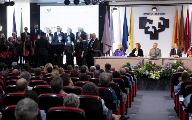 En imágenes: Así ha sido la apertura del curso de la UPV en Vitoria En imágenes: Así ha sido la apertura del curso de la UPV en Vitoria