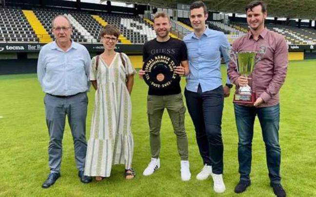 Imagen de la presentación de la final de la Euskal Herria Txapela, este viernes. / REAL SOCIEDAD