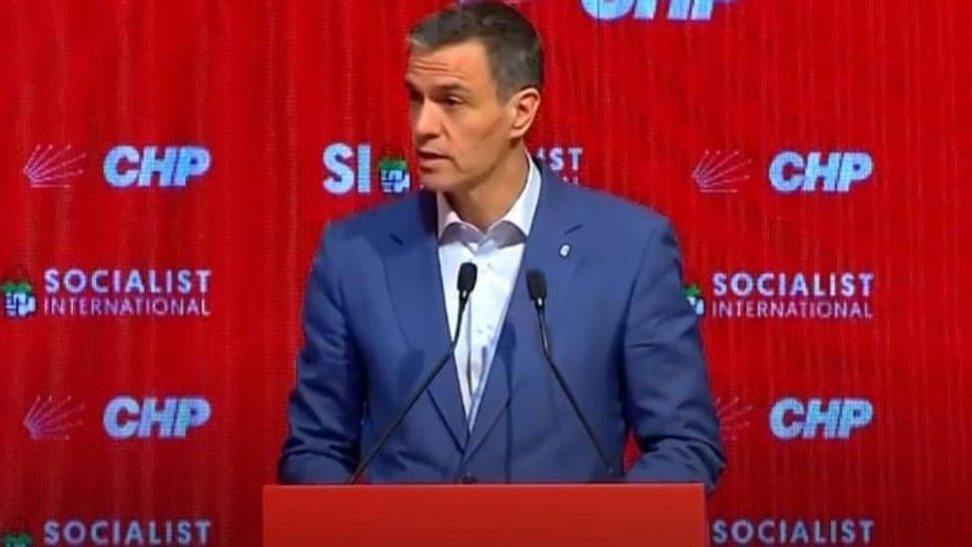 Pedro Sánchez en una intervención en la apertura del Consejo de la Internacional Socialista, celebrado en Estambul.