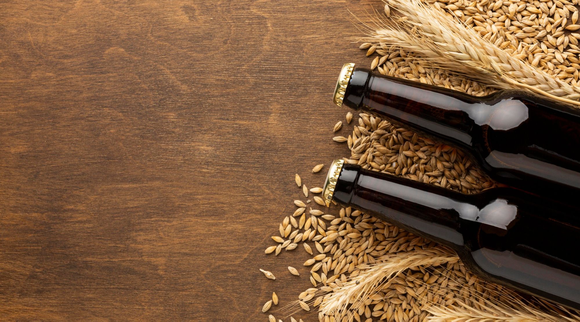 Botellines de cerveza cerrados.