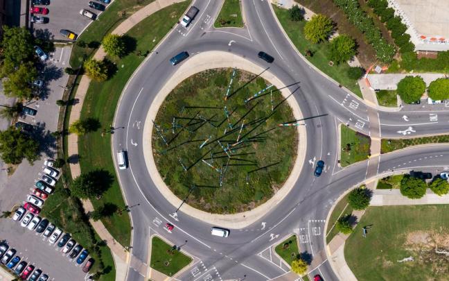 Vista aérea de un rotonda.