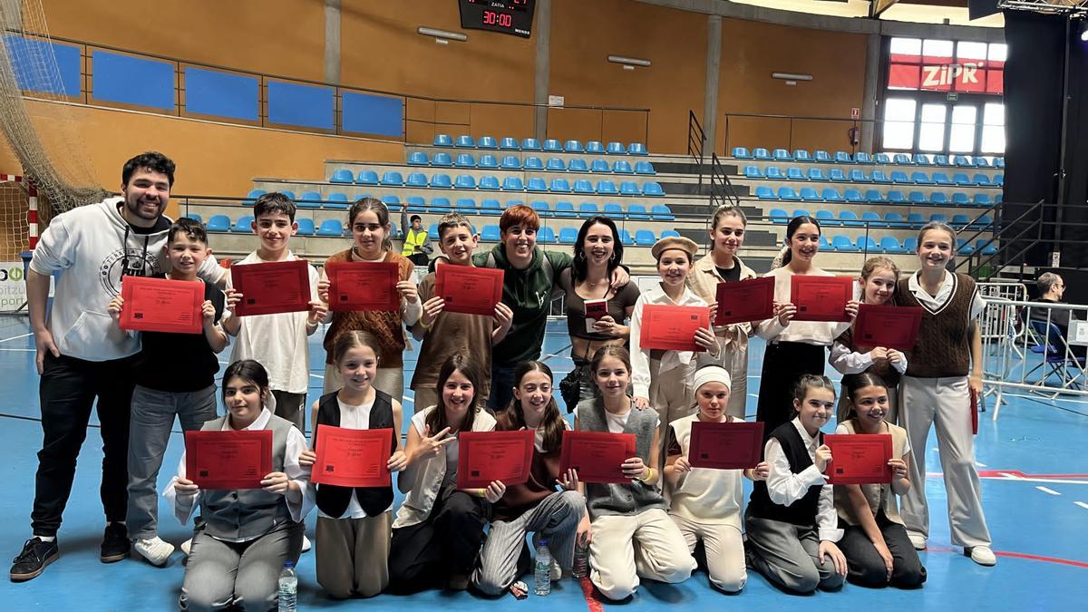 El grupo infantil Camden Joys, tercero en el campenato de hip hop celebrado en Orio.