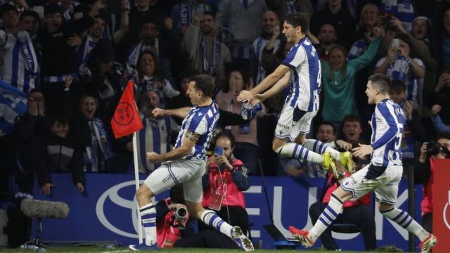 Los aficionados de Deba y Mendaro quieren seguir disfrutando del idilio de la Real Sociedad con la Copa.