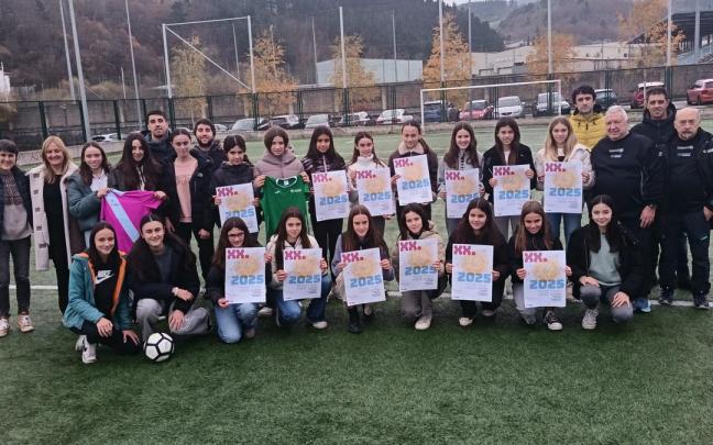Presentación del XX. Gabonetako Futbol Txapelketa que acogerá el campo de Ibarra los próximos 29 y 30.