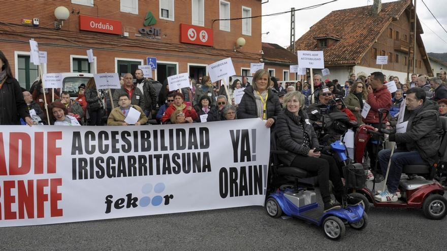 La moción defendida por PNV en el Senado apoya la lucha de María Luisa Goikoetxea.