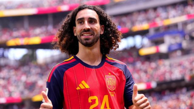 Una canción que tiene frases como "Cucurella con el pelo Pantene" es éxito seguro.