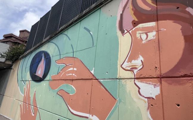 El mural que está completando el beasaindarra Xabier Anuntzibai.