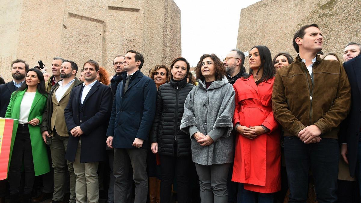 La denominada ‘foto de Colón’, de marzo de 2019, con la presencia de Pablo Casado, Santiago Abascal y Albert Rivera, dejó marcada a la derecha española.