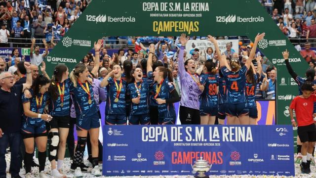 Bera Bera en la celebración de la Copa. IKER AZURMENDI
