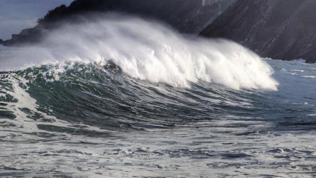 Fuerte oleaje en la costa vasca